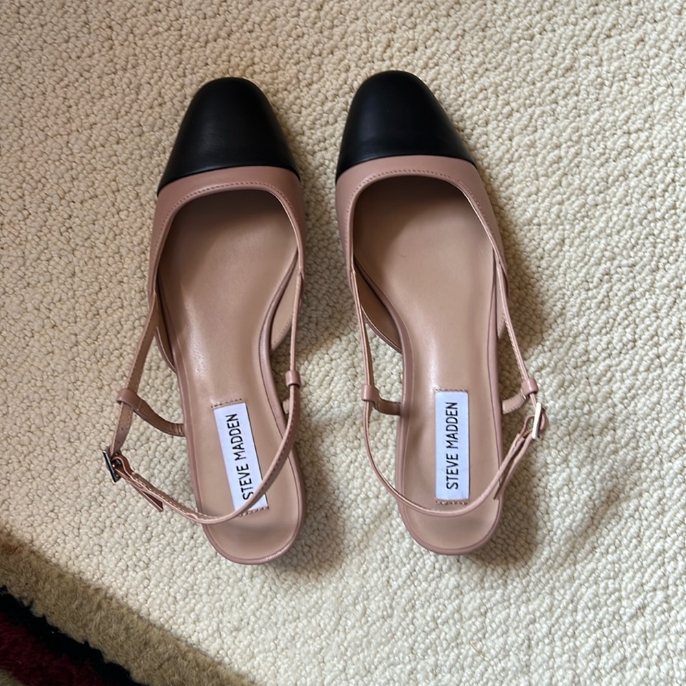 NWOT Steve Madden close Toe Sling Back Sandals